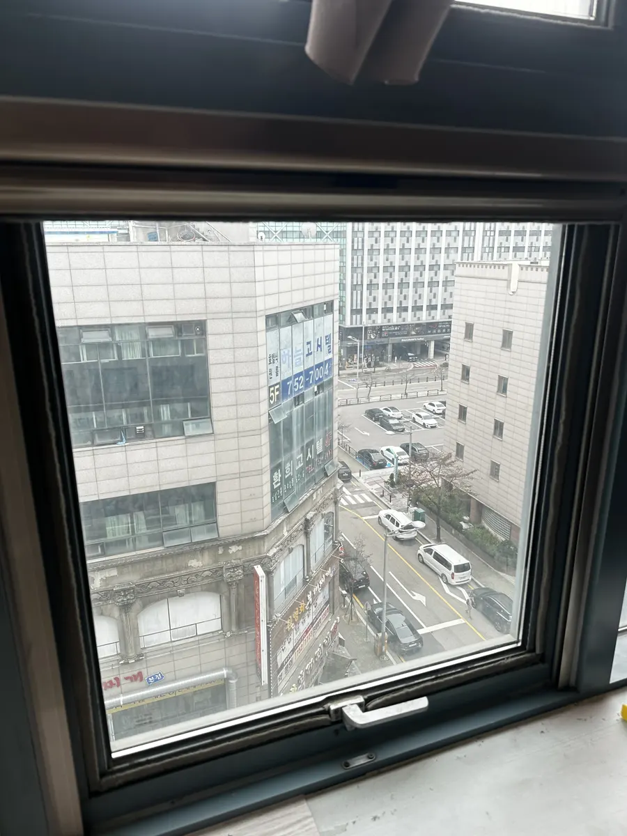 틀어진 프로젝트창문 프레임 정렬 후 확인