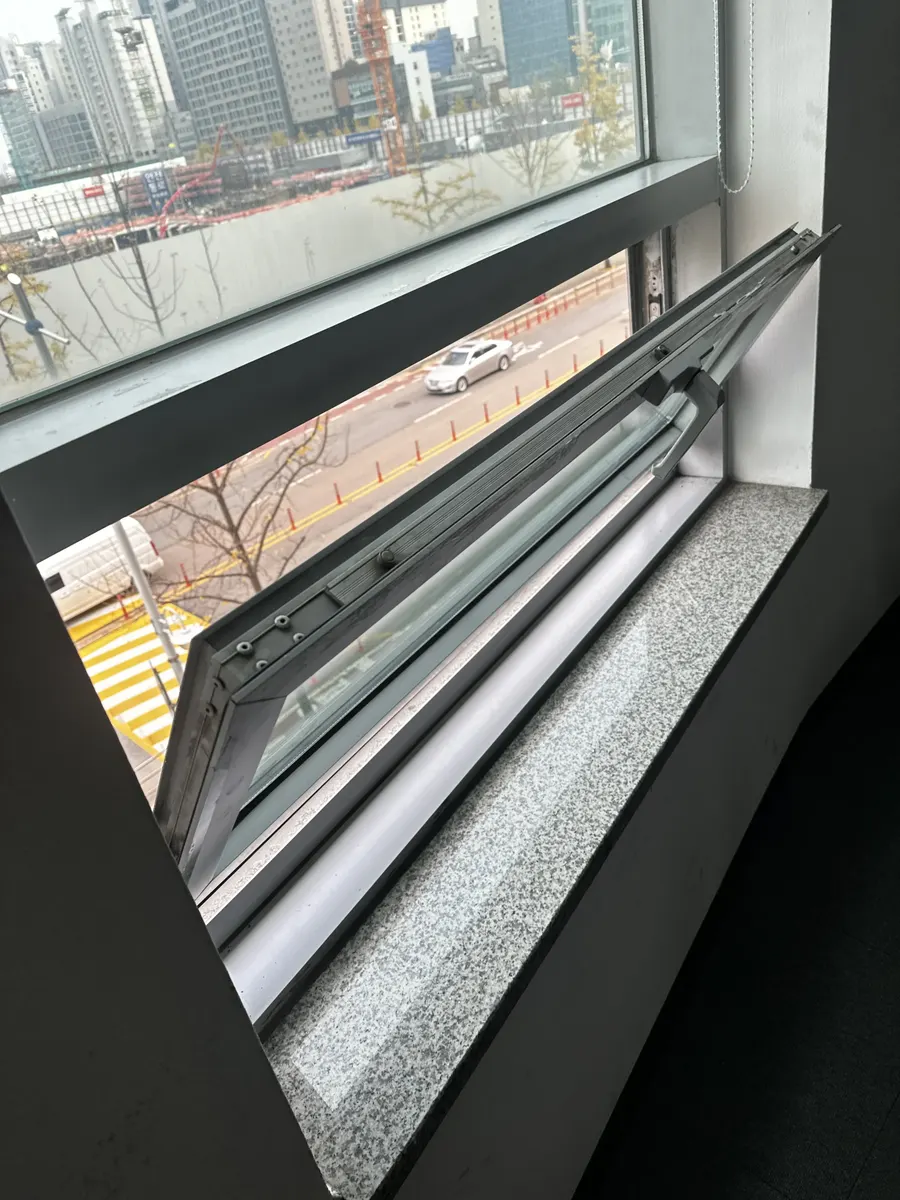 샷시 프레임 교정 후 확인